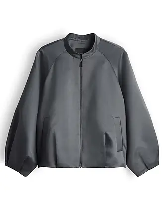 SOMEDAY | Blusón NORIELLA
Marca: SOMEDAY
Color: gris
Categorías: Moda,Mujer
Largo de manga: Manga 7/8
Material: Poliéster / Poliamida,Satén
Forma del cuello: Cuello alto
Estampado: Liso
Corte (Prenda exterior): Suelto
Estilo: Pure
Detalles: Bolsillos laterales |